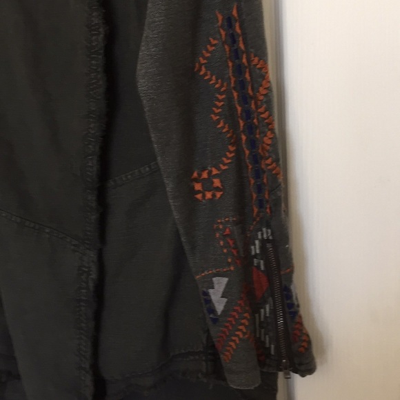 Kyla Seo Hooded Jacket - Picture 2 of 4